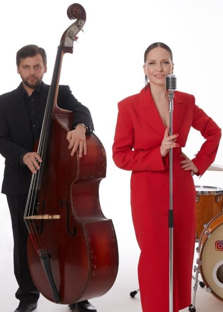 Эллен Болсанова и EllenBand
