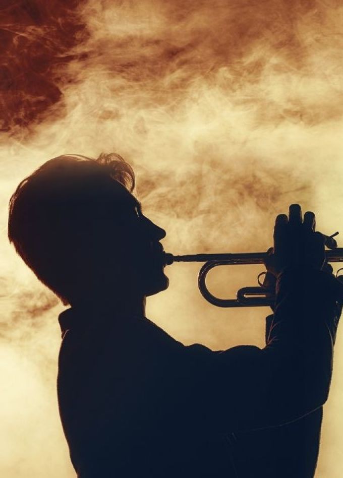 Akra Jazz Band feat Ezgi Alaş