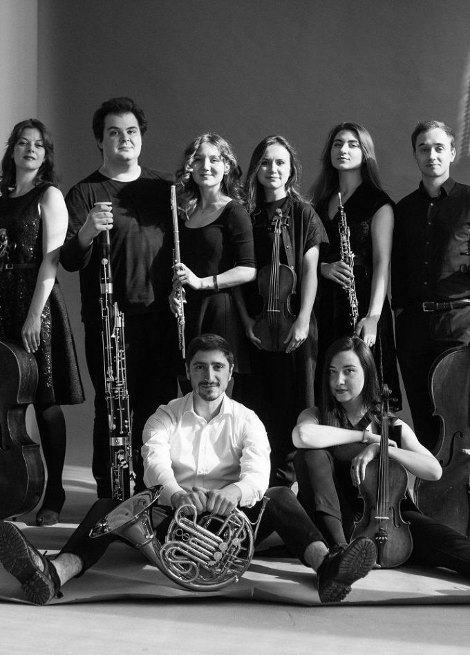 Simple Music Ensemble. На сиреневой луне. Музыка Агутина