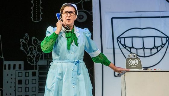Спектакль «Неслужебный роман»