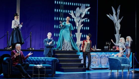 Спектакль «Красавец мужчина»