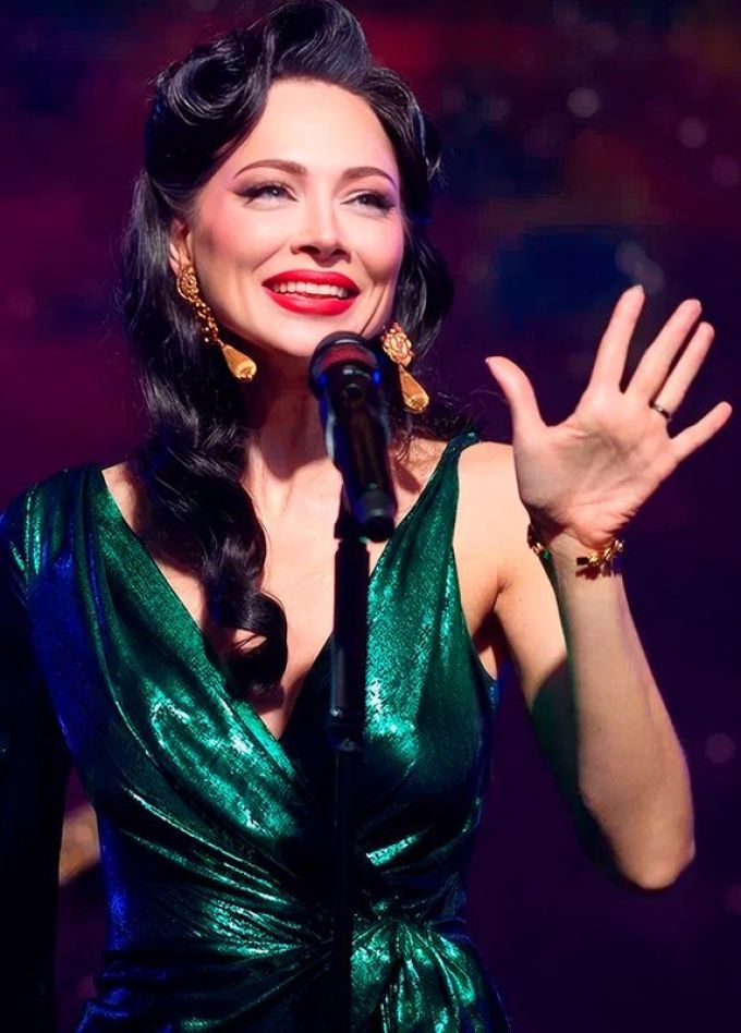 Настасья Самбурская