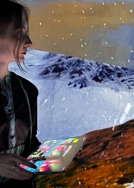 Выставка + Мир ИИ: создай свой стикерпак