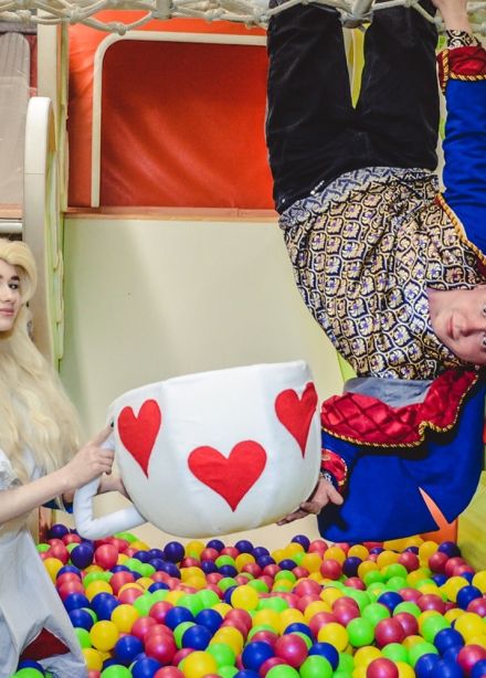 Алиса в стране чудес