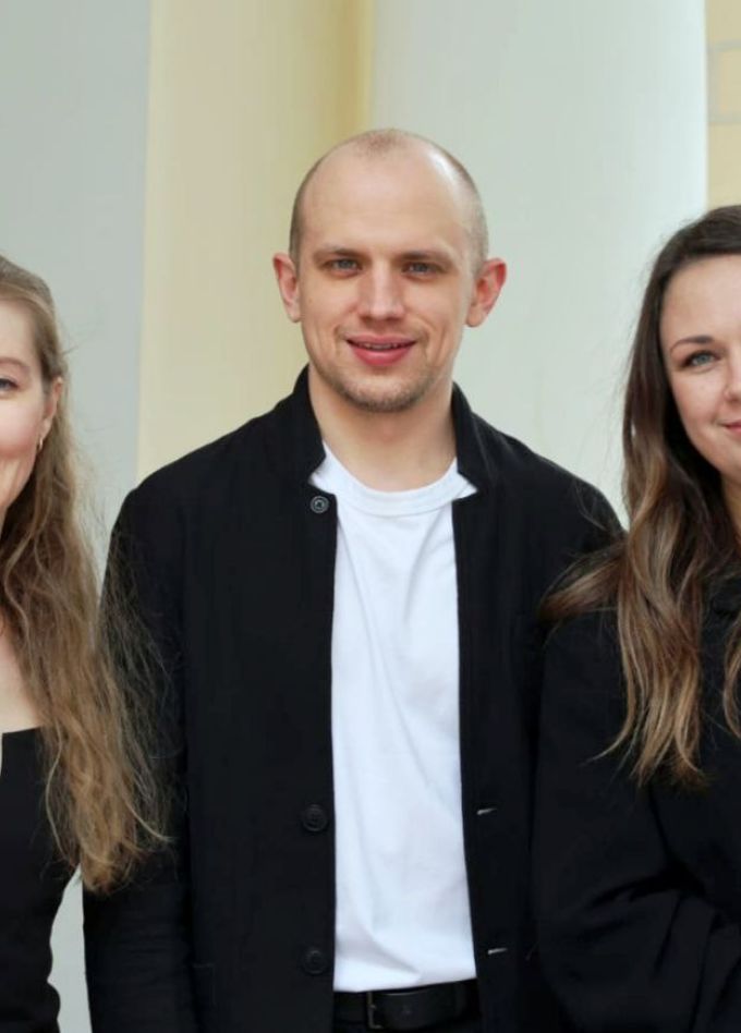 По поводу и без
