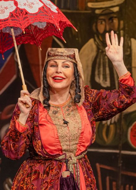 Спектакль «Ханума»