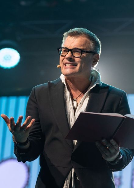 Концерт «Забавные истории Евгения Чеширко»