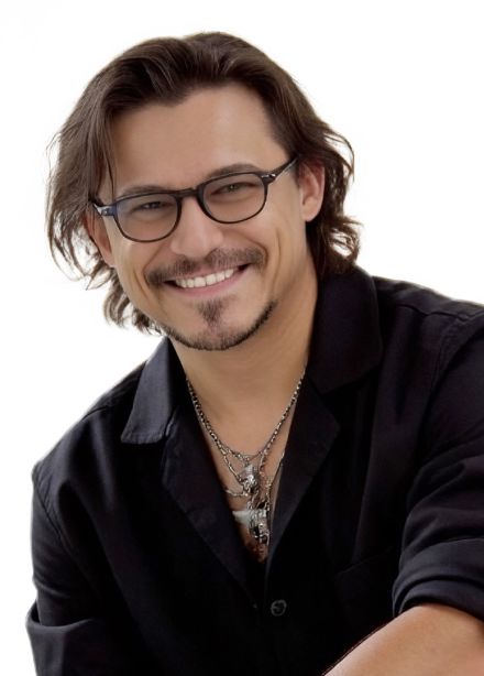 Максим Олейников