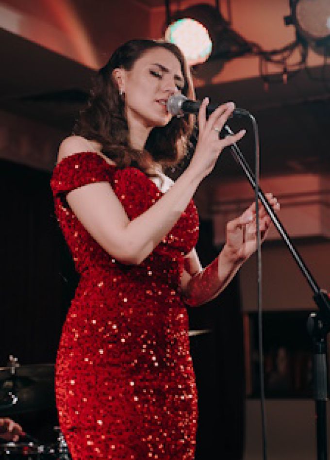 Стефания Дамоциди & 100% Jazz Band