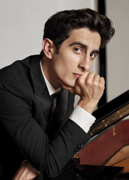 Даниэль Адиянц