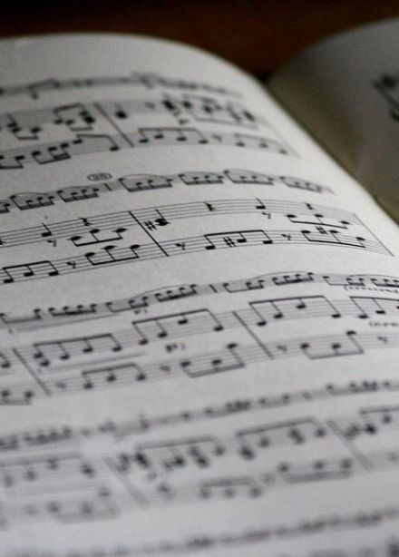 Концерт «Под небом Парижа»