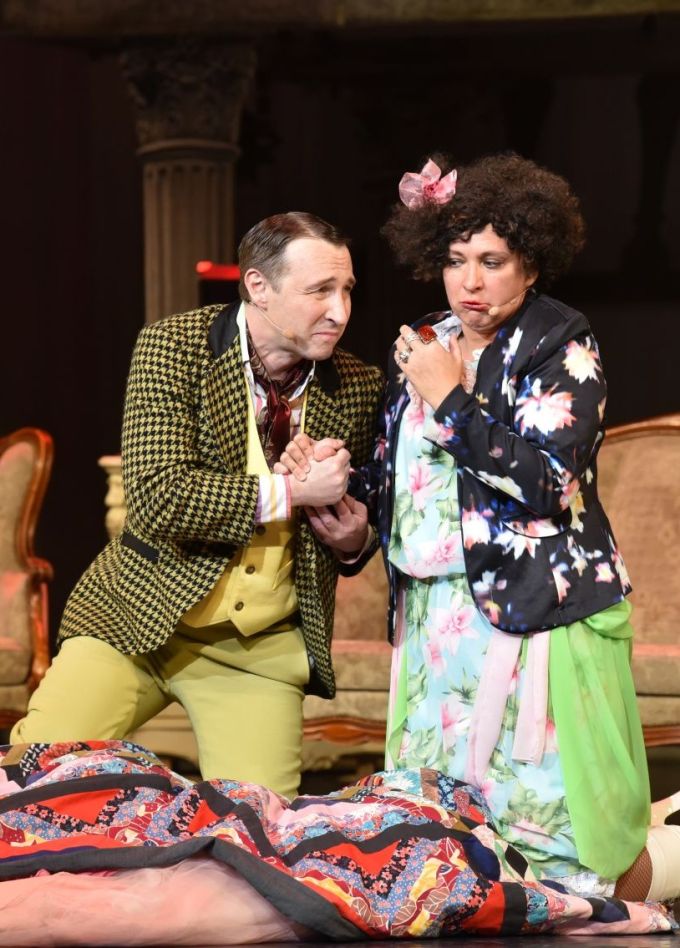 Спектакль «За двумя зайцами»