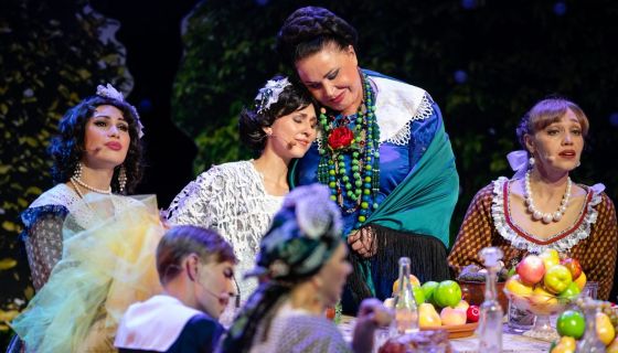 Спектакль «За двумя зайцами»