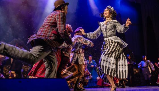 Спектакль «За двумя зайцами»