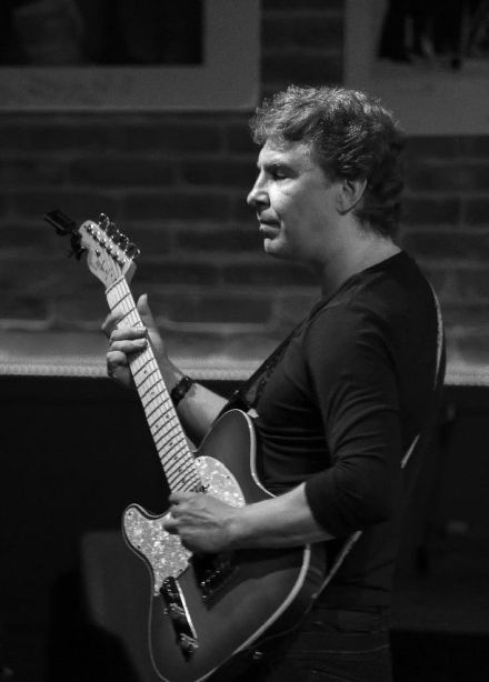 Вадим Иващенко & группа «The Boneshakers»