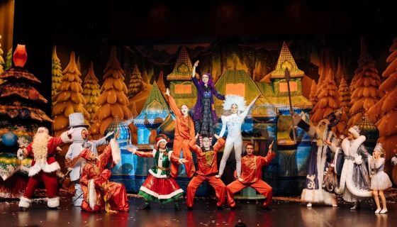 Шоу «Цирк Деда Мороза: лига зимних волшебников»