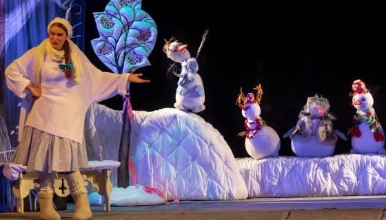 Кукольный спектакль «Школа снеговиков»