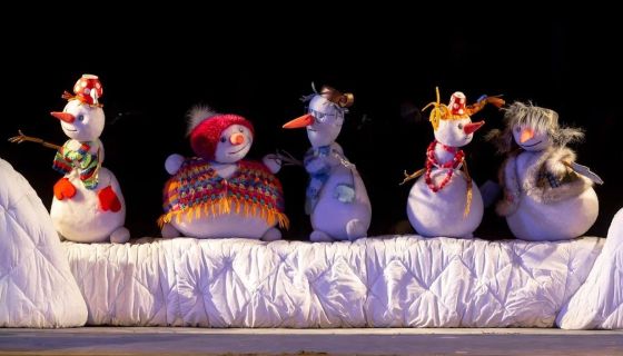 Кукольный спектакль «Школа снеговиков»