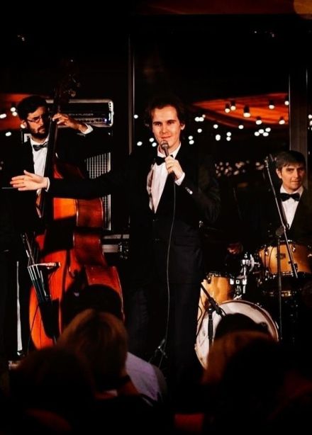 Alex Abra. Let It Snow