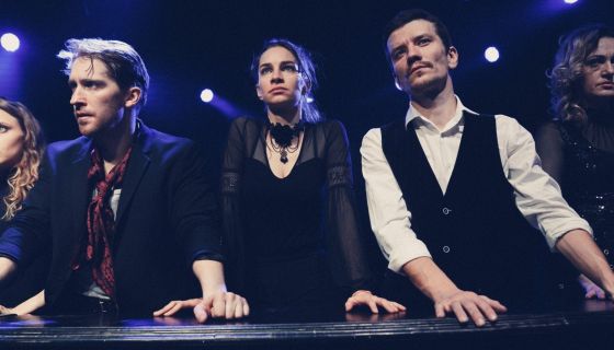 Спектакль «Загнанных лошадей пристреливают, не правда ли?»