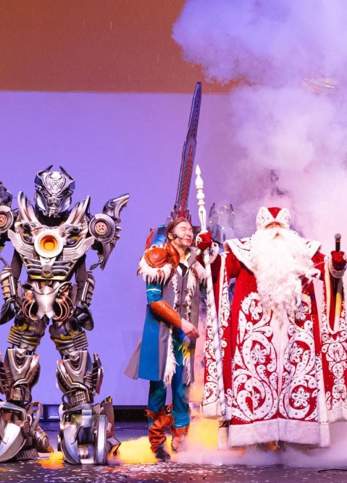 Шоу «КиберРобоЁлка»