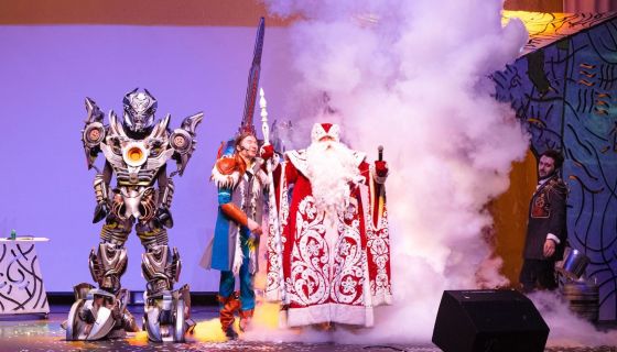 Шоу «КиберРобоЁлка»