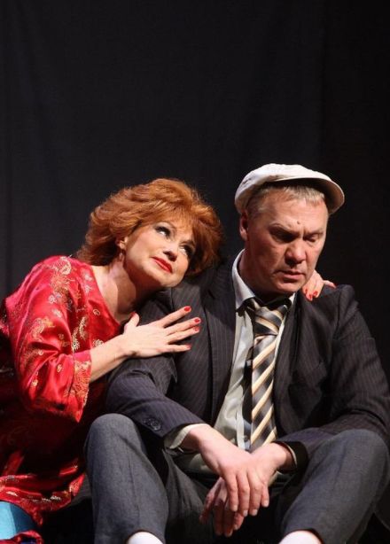 Спектакль «Любовь и голуби»