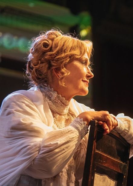 Спектакль «Толстого нет»