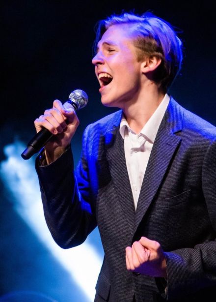 Арсений Сурин