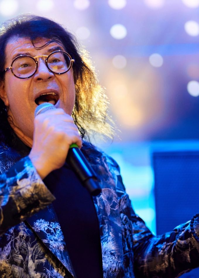 Игорь Корнелюк