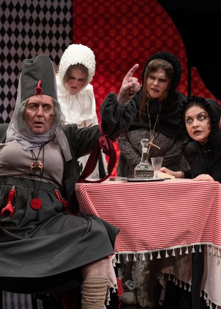 На всякого мудреца довольно простоты