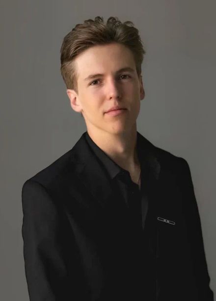 Романтический джазовый вечер с Арсением Суриным