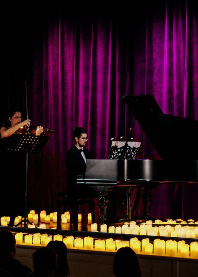 Эйнауди & Циммер в сиянии свечей