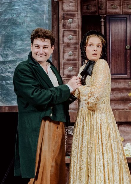 Спектакль «С кем поведёшься»