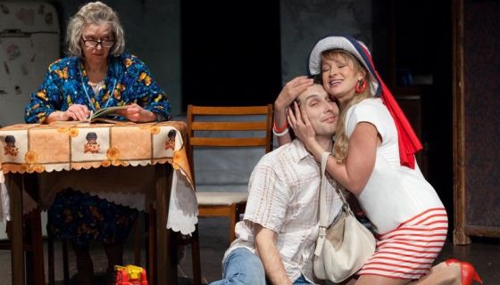 Спектакль «Похороните меня за плинтусом»