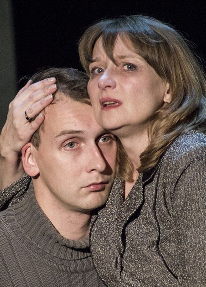 Спектакль «Похороните меня за плинтусом»