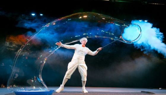 Шоу мыльных пузырей «Clinc»