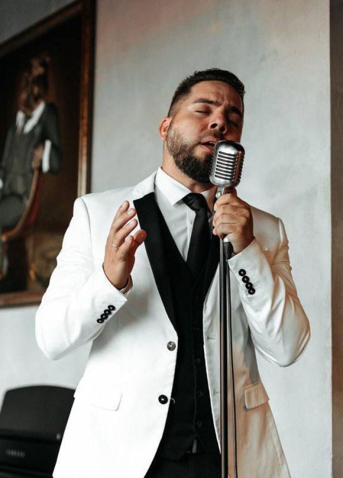 Andrew McFadden. Christmas in New York