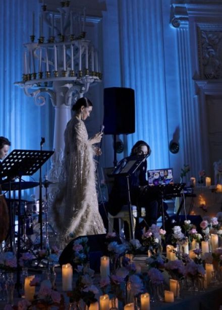 Джаз во дворце: магия музыки в сиянии тысячи свечей