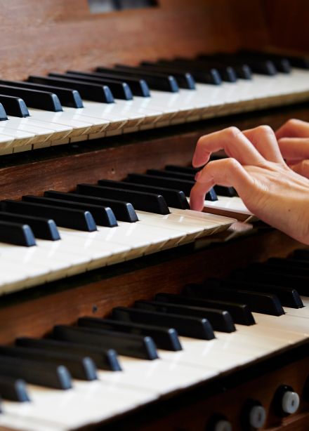 Органные путешествия в мерцании свечей. Рождественские истории