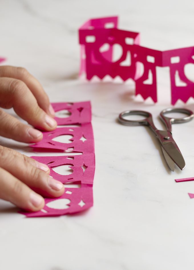 Цзянчжи — традиционного китайского искусства бумажной вырезки