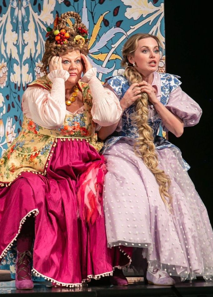 Спектакль «Не в свои сани не садись»