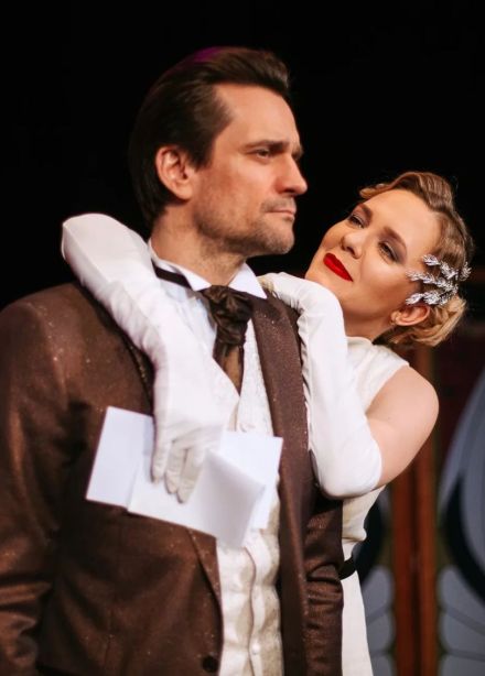 Спектакль «Идеальный муж»