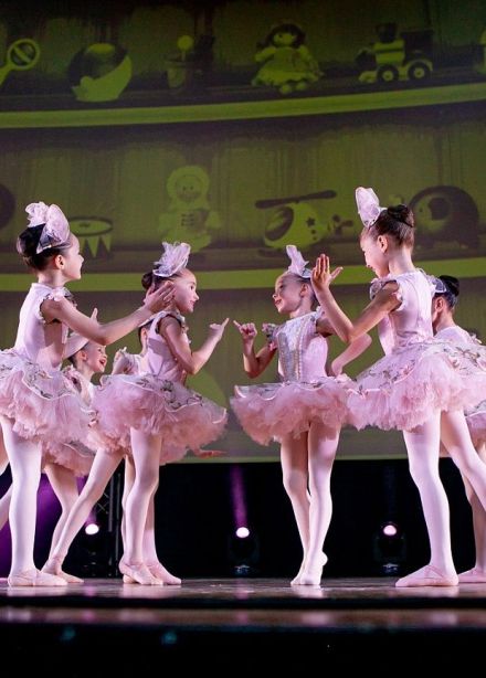 Спектакль «Невероятные приключения Экситошки»