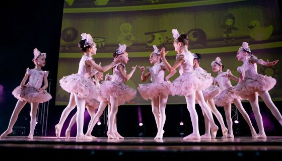 Спектакль «Невероятные приключения Экситошки»