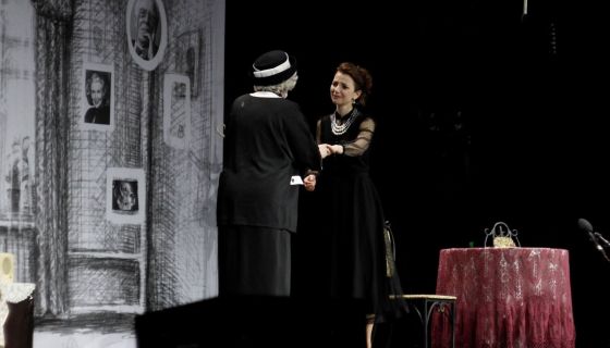 Спектакль «Раневская. Сквозь смех и слёзы!»