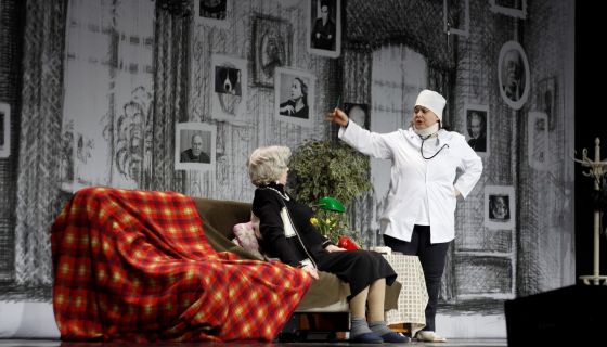 Спектакль «Раневская. Сквозь смех и слёзы!»