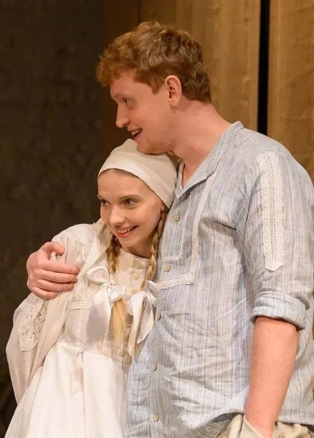 Спектакль «Любовь и голуби»