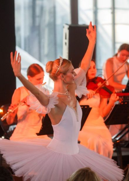 Рождественский концерт музыки и балета. Чайковский при свечах