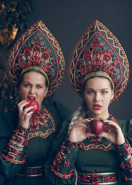 Версия народная